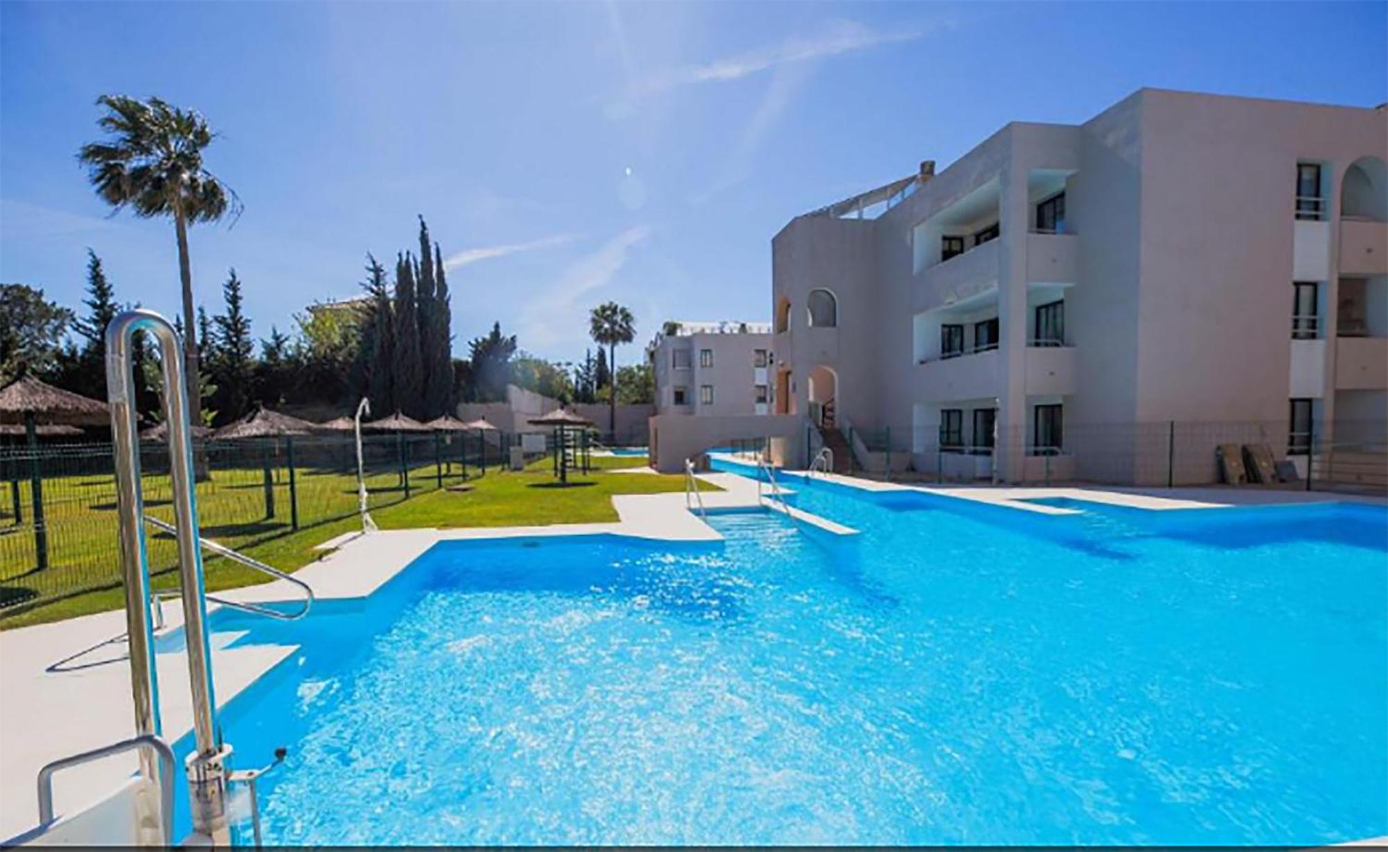Royal Golf 308 1 Apartment San Roque  Bagian luar foto